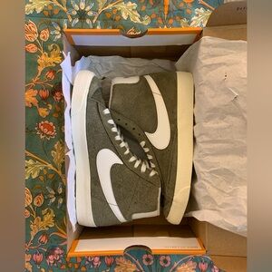 Nike Blazer Mid ‘77 Sneakers